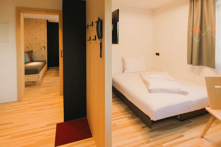 Room 68 of 117