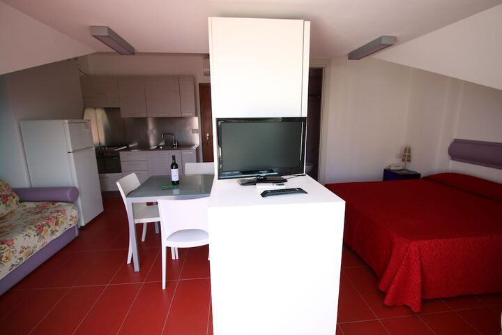 Room 7 of 81
