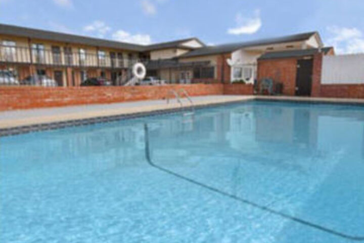 Pool 23 of 27
