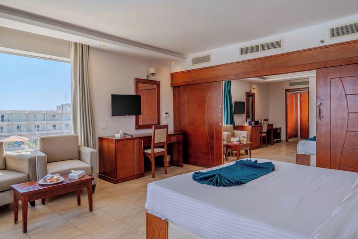 Room 15 of 189