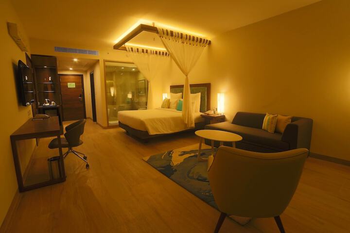 Room 6 of 47