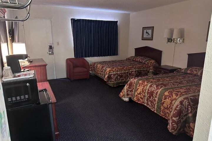 Room 10 of 15