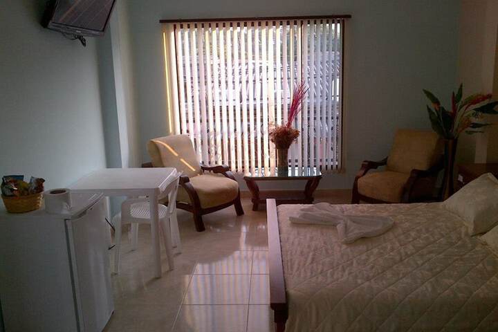 Room 5 of 40