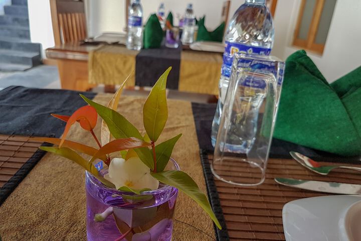 Dining 42 of 44