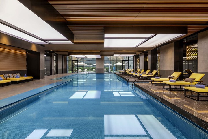 Pool 56 of 194