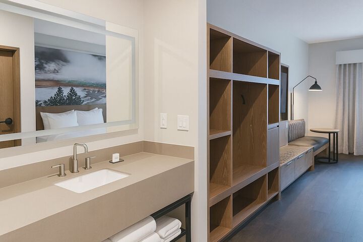 Room 10 of 22