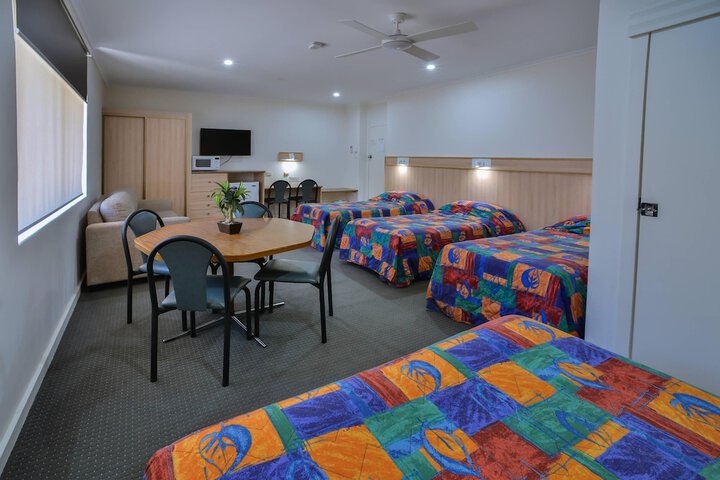 Room 43 of 89