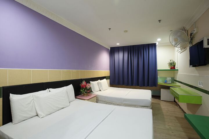 Room 10 of 15