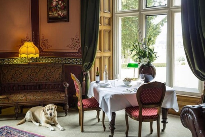 Dining 72 of 81