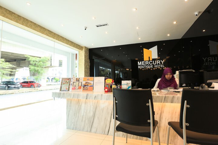 Concierge desk