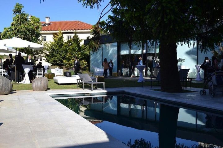 Hotel with Pool