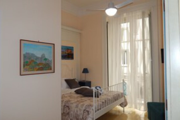 Room 39 of 48