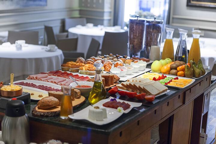 Breakfast area