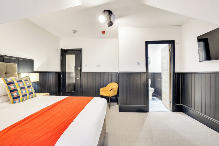 Room 5 of 29