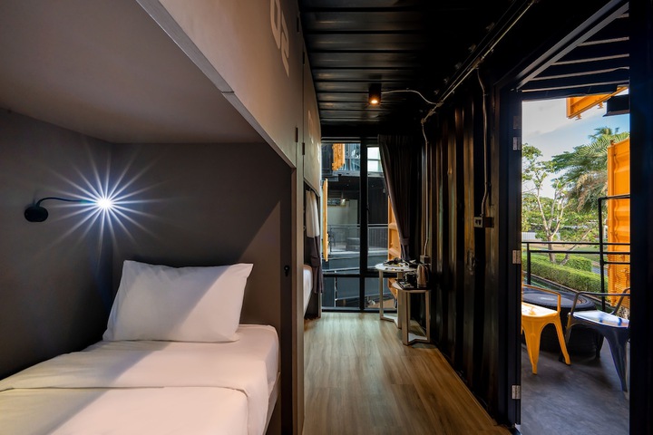 Room 11 of 48