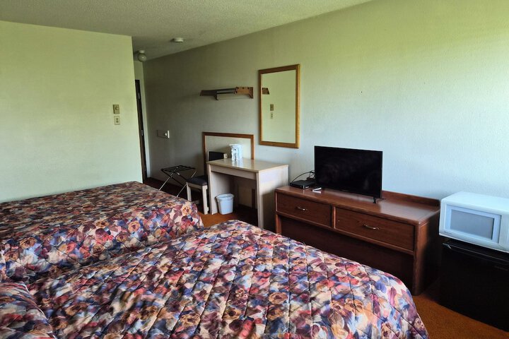 Room 5 of 19