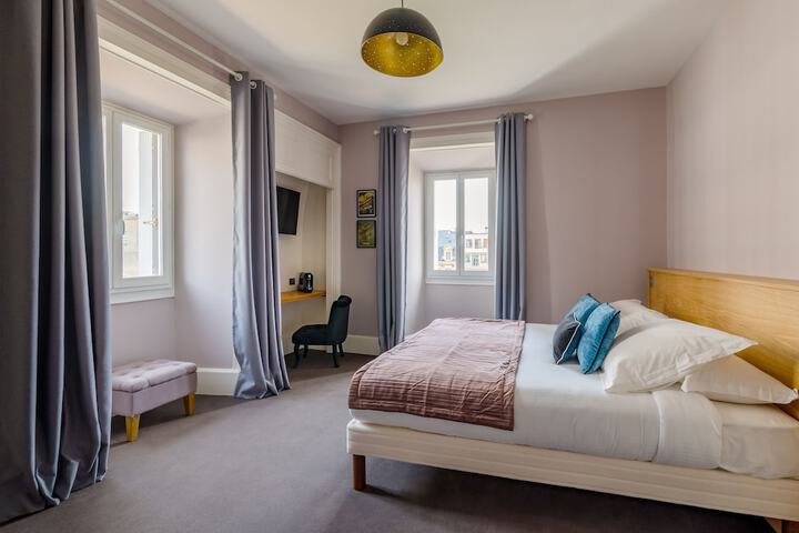 Room 9 of 21