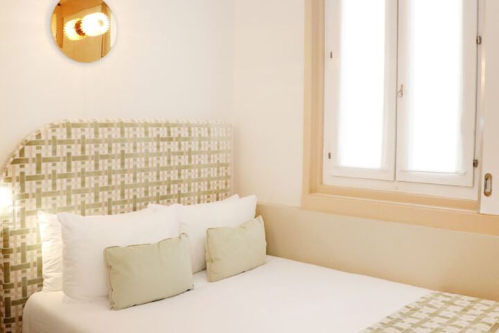 Room 19 of 46
