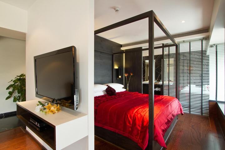 Room 17 of 55