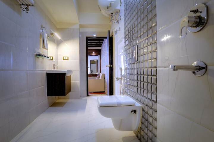 Room 12 of 31