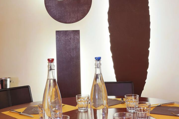 Dining 46 of 75