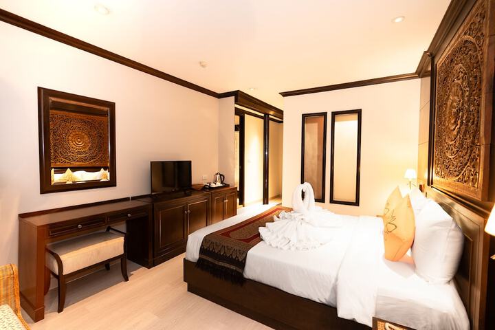 Room 12 of 40