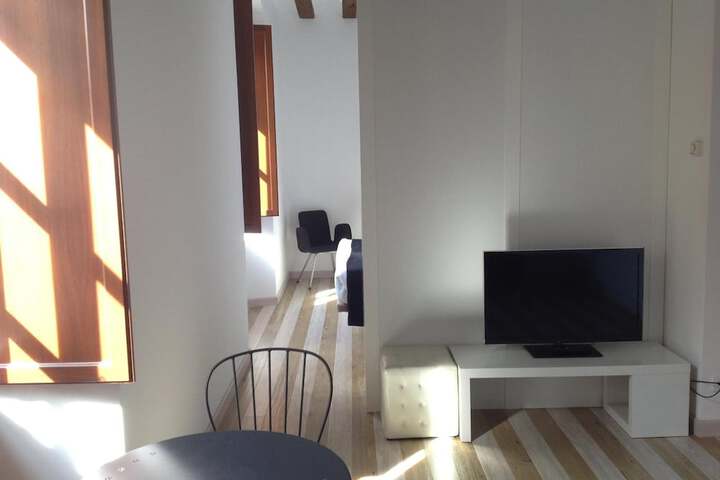 Room 42 of 60