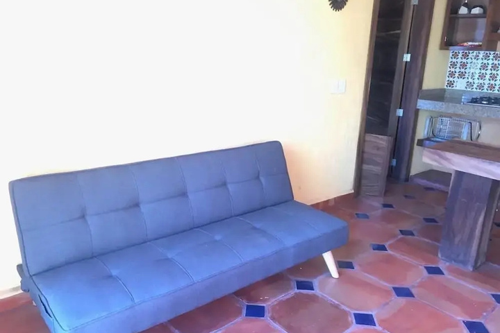 Room 9 of 14