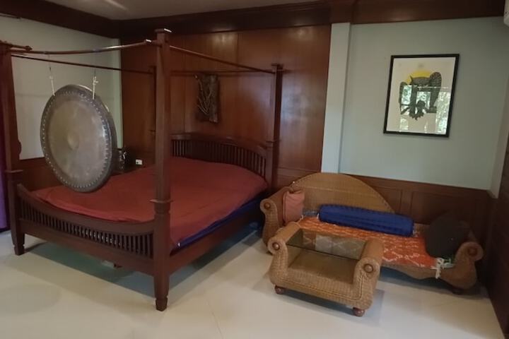 Room 8 of 53