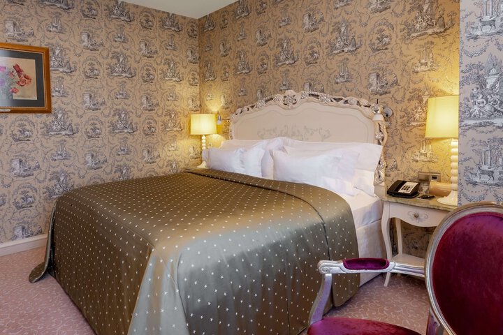Room 46 of 339