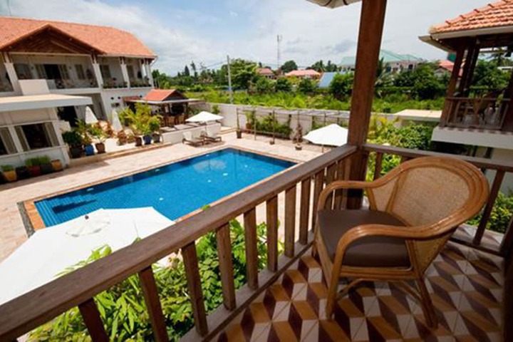 Pools & Facilities