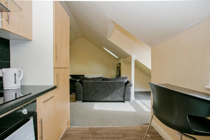 Room 5 of 13