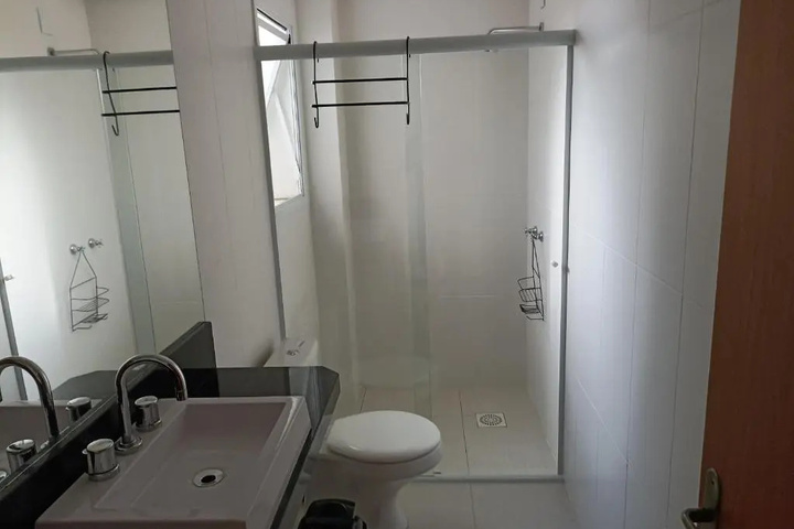 Room 6 of 13
