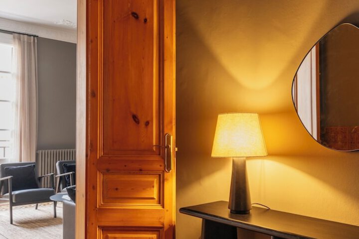 Room 21 of 32