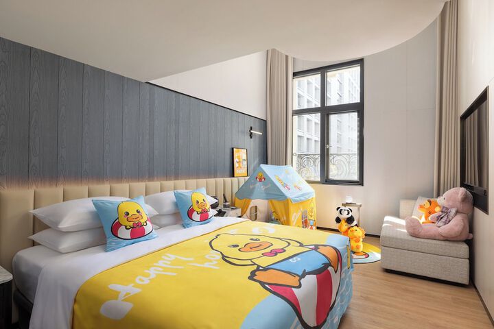 Room 27 of 72