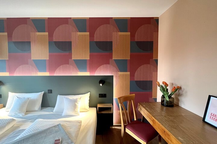 Room 11 of 24