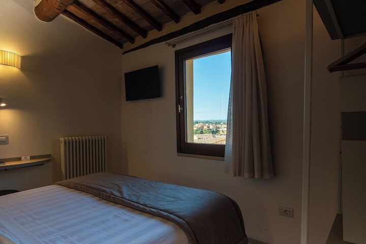Room 15 of 55
