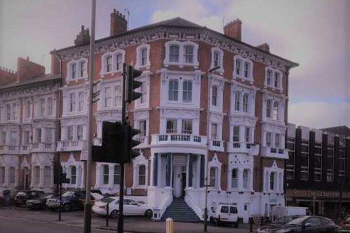 VICTORIA HOTEL LEICESTER