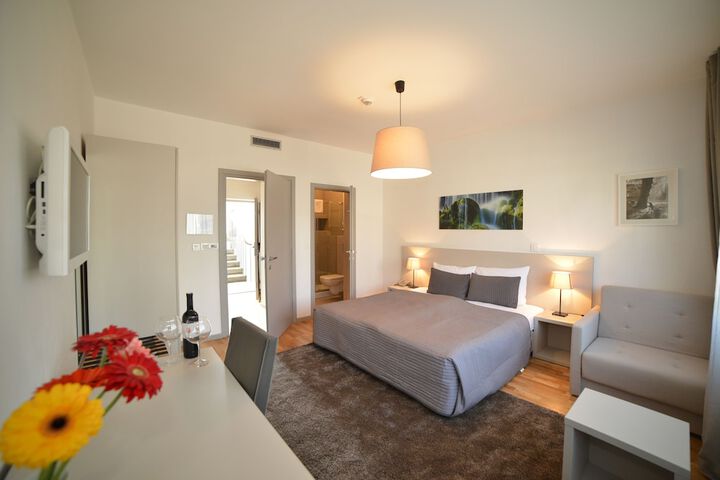 Room 21 of 79
