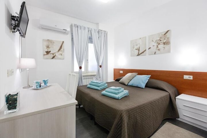 Room 15 of 52