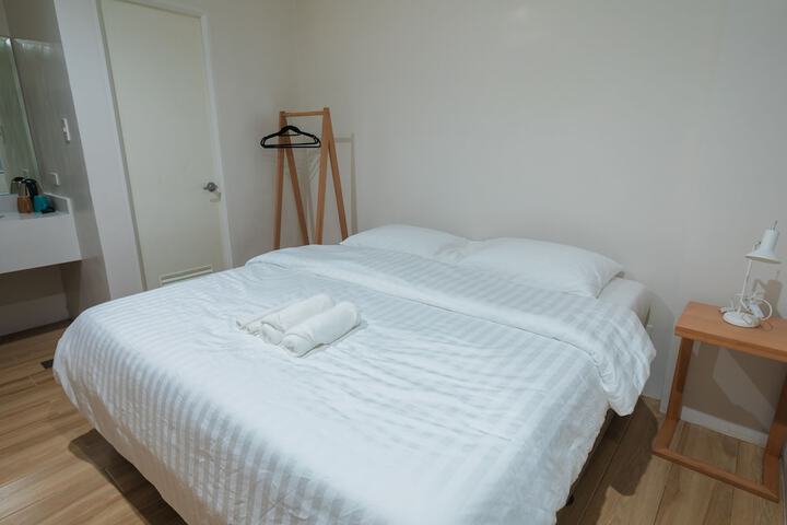 Room 16 of 50