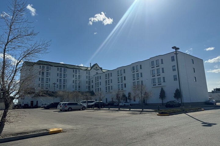 Hotel 71 of 74