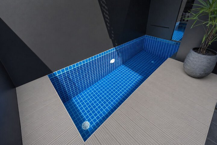 Pool 112 of 154