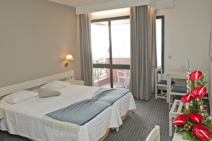 Room 7 of 34
