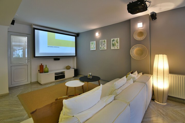 Room 26 of 37