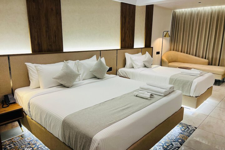 Room 14 of 24