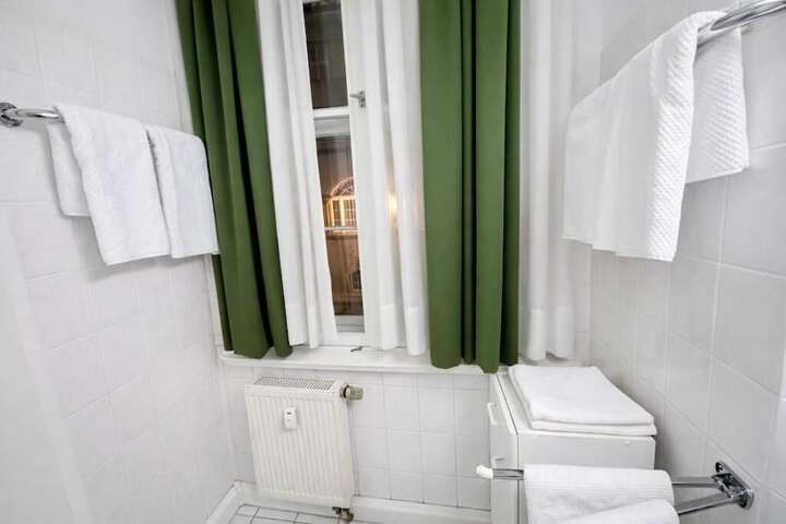 Room 55 of 66