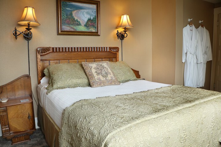 Room 13 of 44