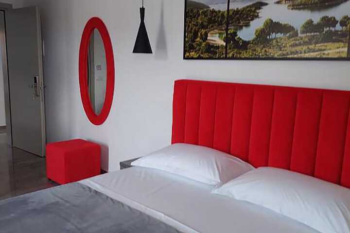 Room 20 of 137
