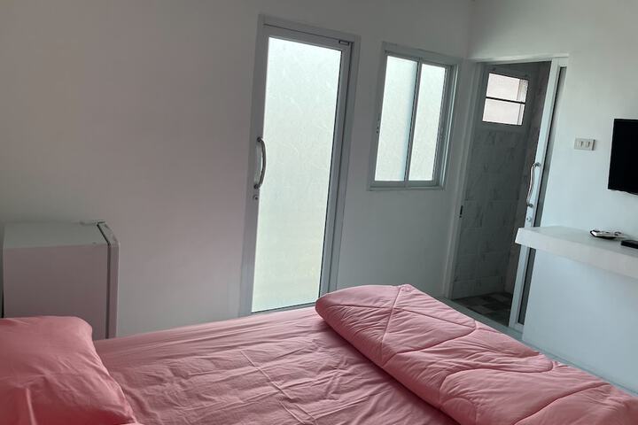 Room 6 of 44
